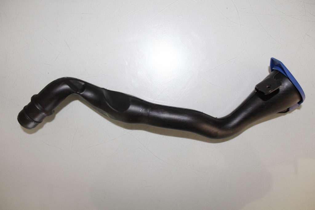 S60 V60 Cam Suyu Deposu Doldurma Borusu